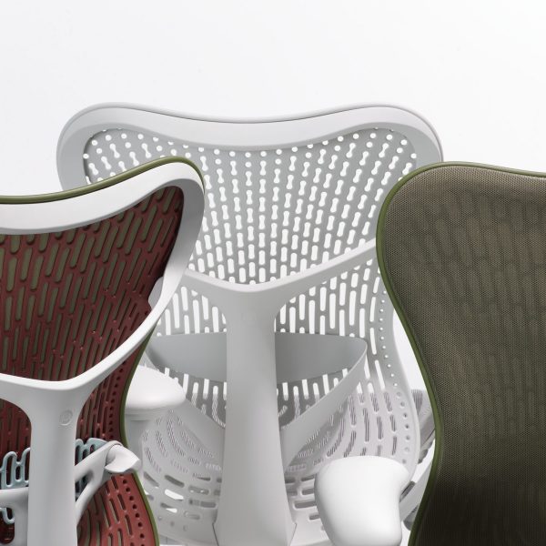 CADEIRA ERGONÓMICA HERMAN MILLER MIRRA2 - Image 8